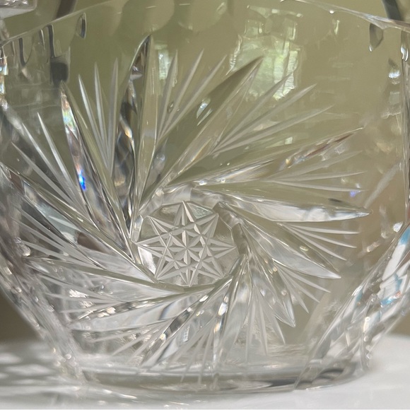 Czechoslovakian Hand Cut Lead Crystal Glass Basket 7 x 7 inches - Picture 3 of 6